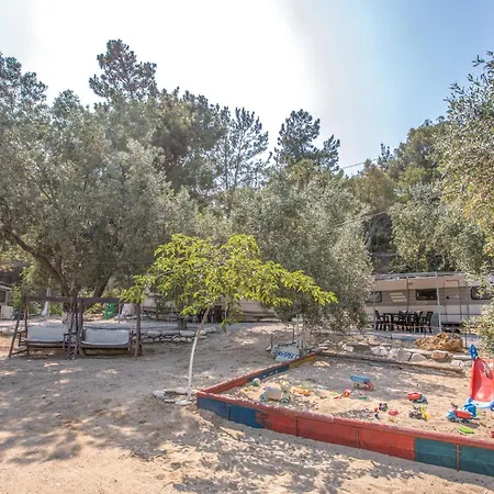 Sarakina Caravans By The Sea