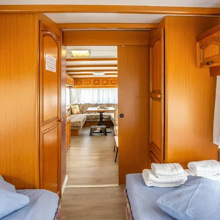 Sarakina Caravans By The Sea Campsite